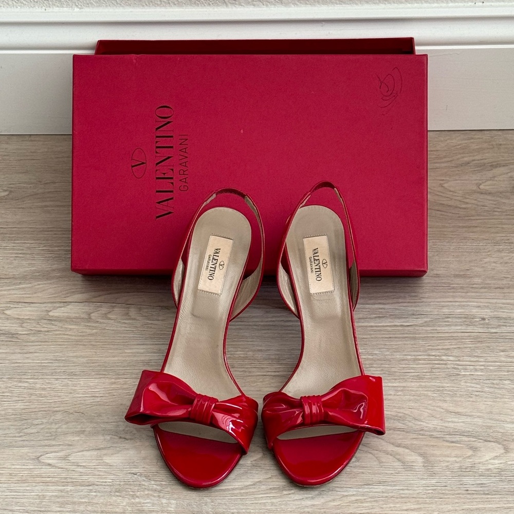 Red Valentino Patent Leather Bow Slingback Heels - EU 38.5